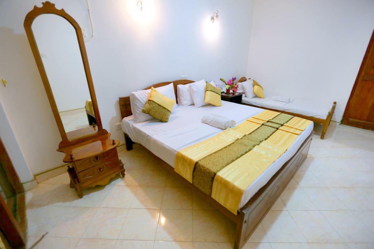 Hotel Mahaweli Spring Sirimalwatta Esterno foto